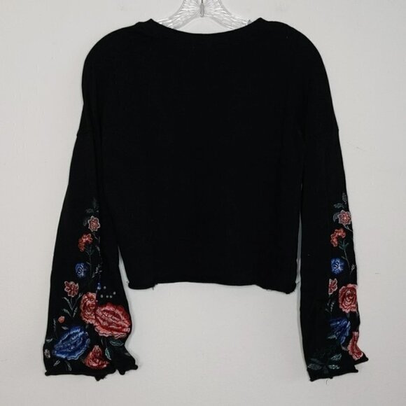Planet Gold Bell Sleeve Embroidered Top Shirt - Picture 4 of 5